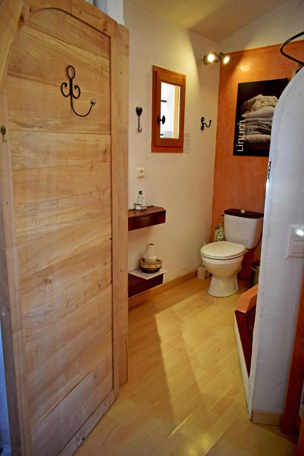 Saba Hotell Cabrières-dʼAvignon Eksteriør bilde