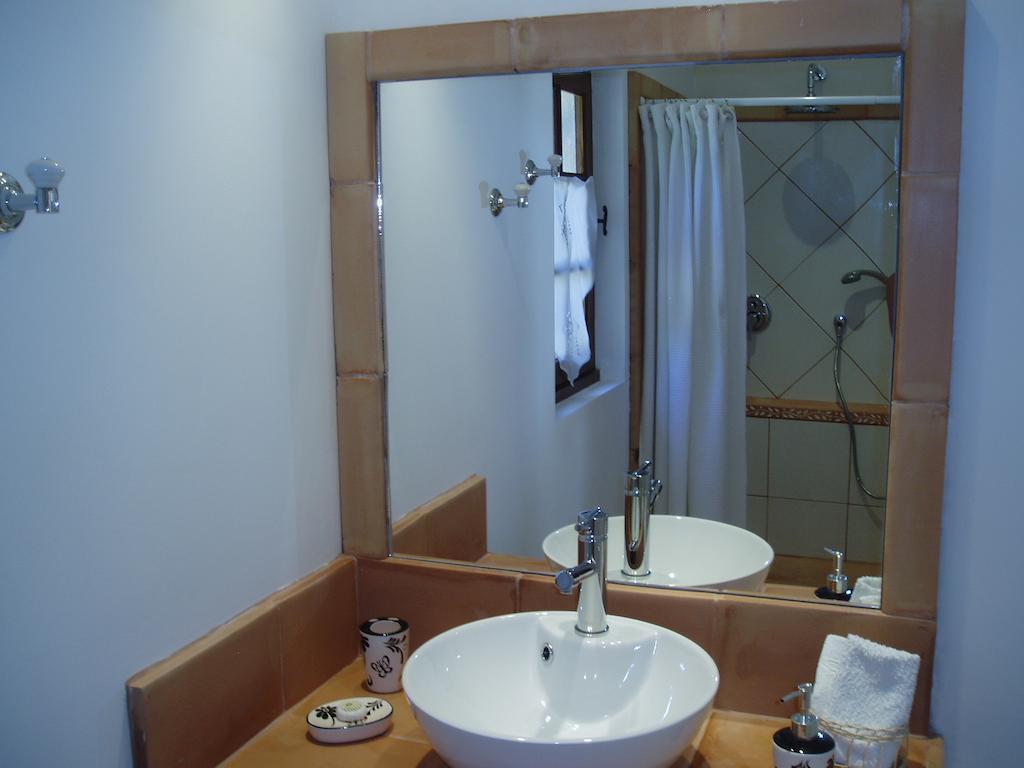 Saba Hotell Cabrières-dʼAvignon Rom bilde